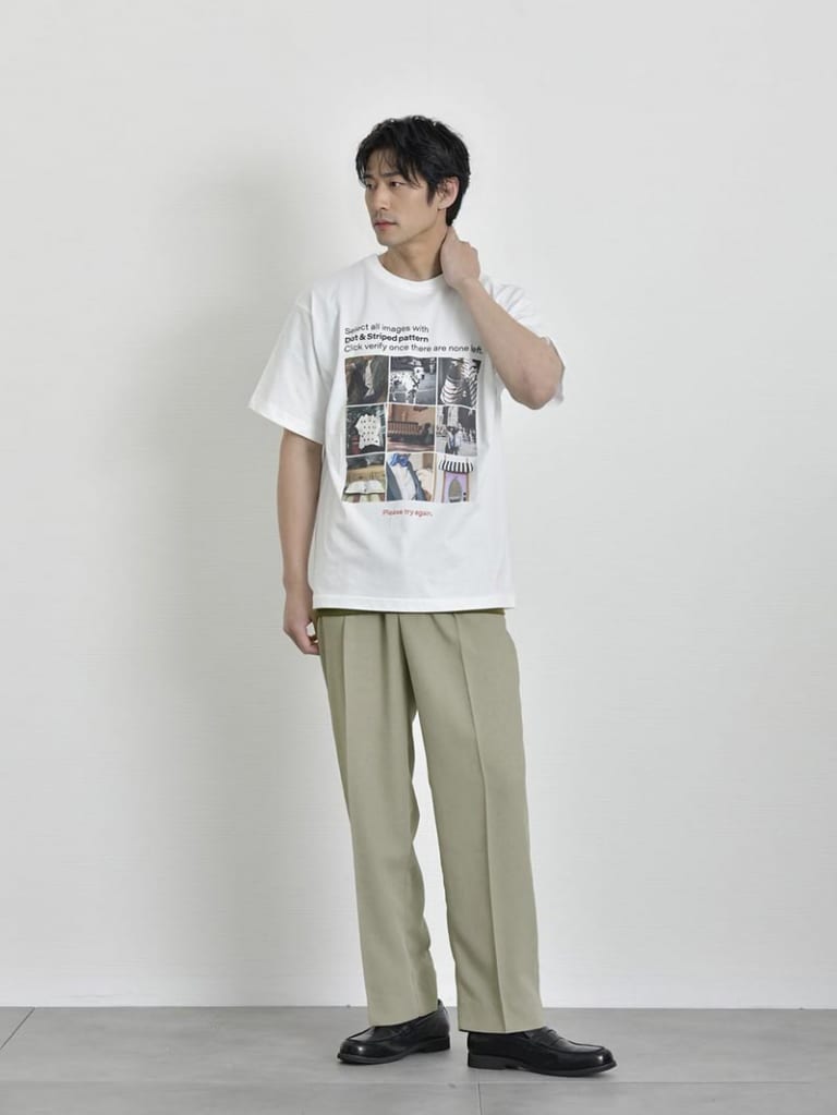 抜け感×グラフィックT