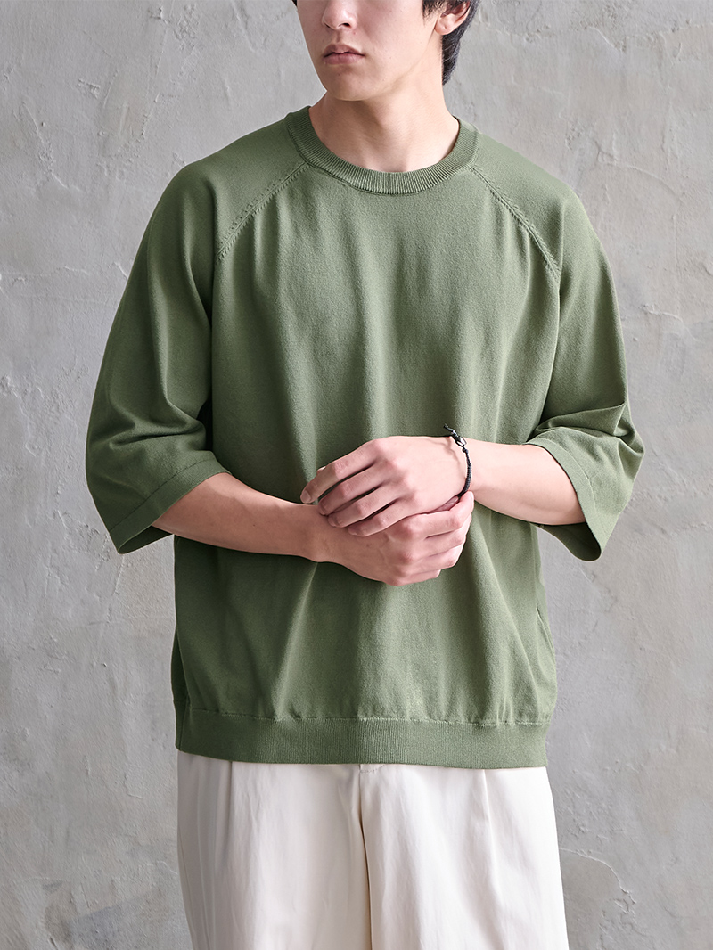 ルーズシルエットニット