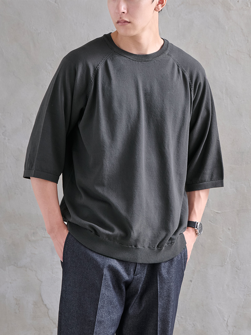 ルーズシルエットニット