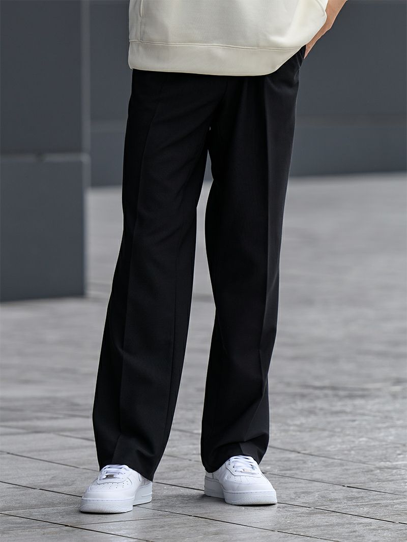 秋のメンズオフィスカジュアルにおすすめのパンツ