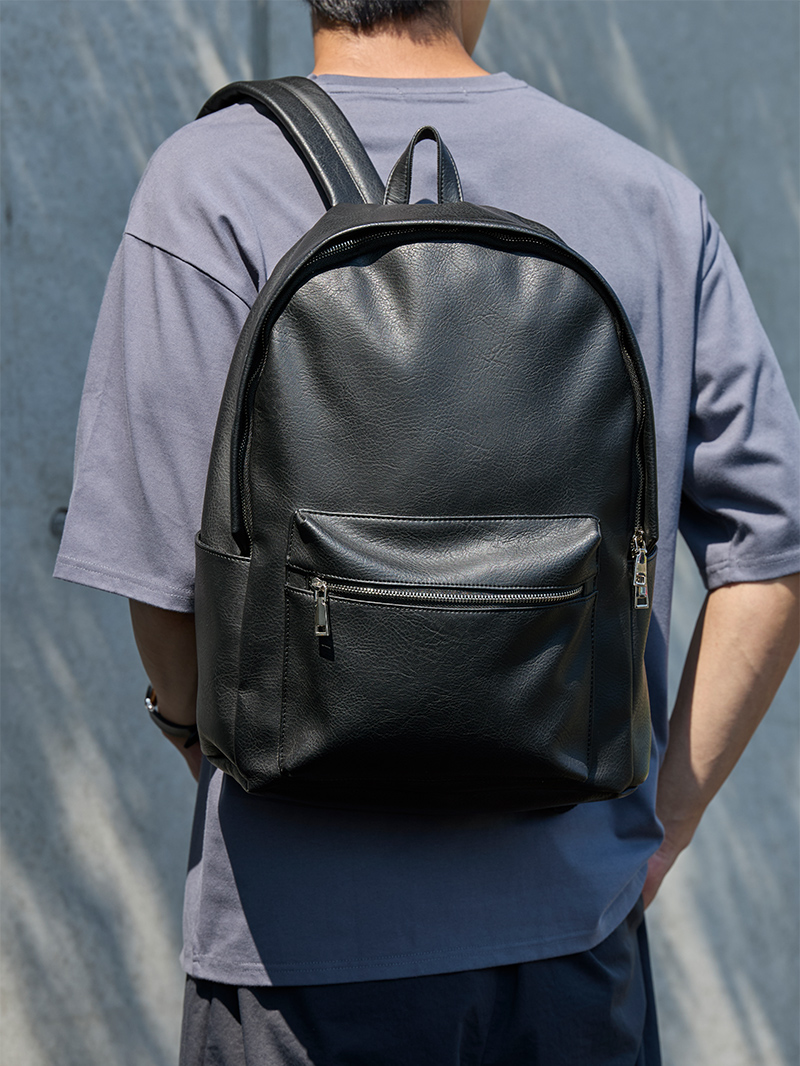 レザーリュック