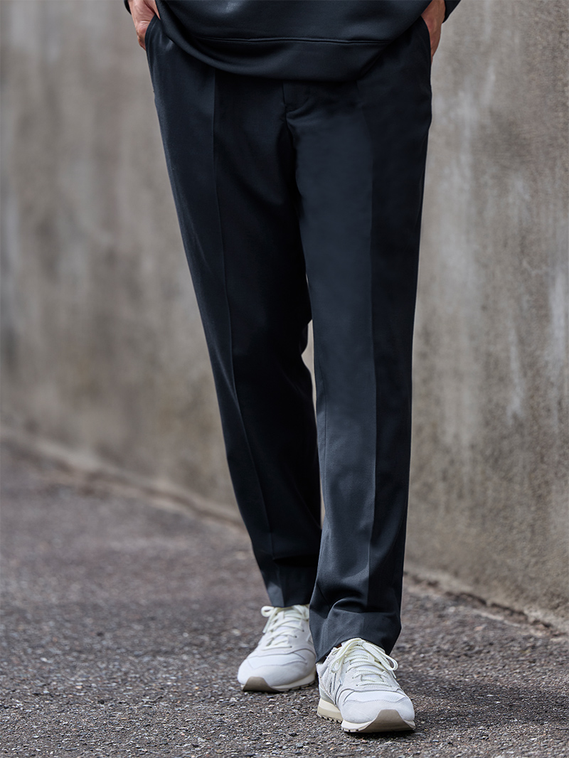 20代メンズにおすすめのテーパードパンツ