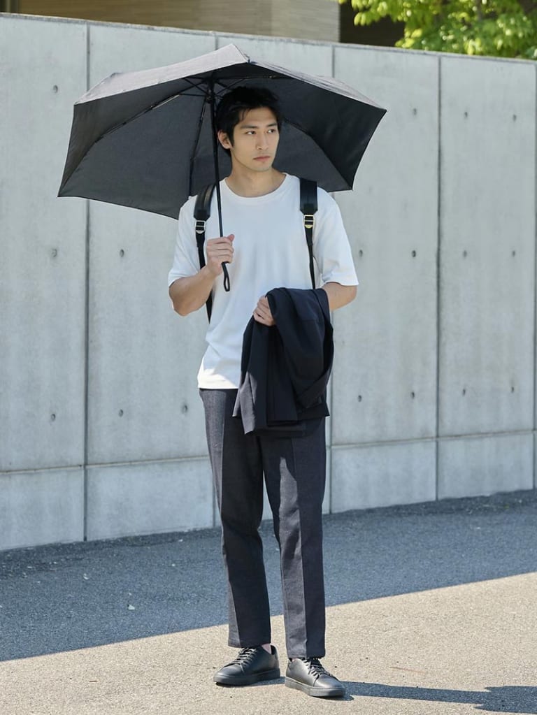 急な天気にも頼れる清潔感スタイル