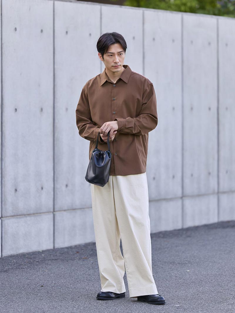 軽やかに秋を着こなす休日コーデ