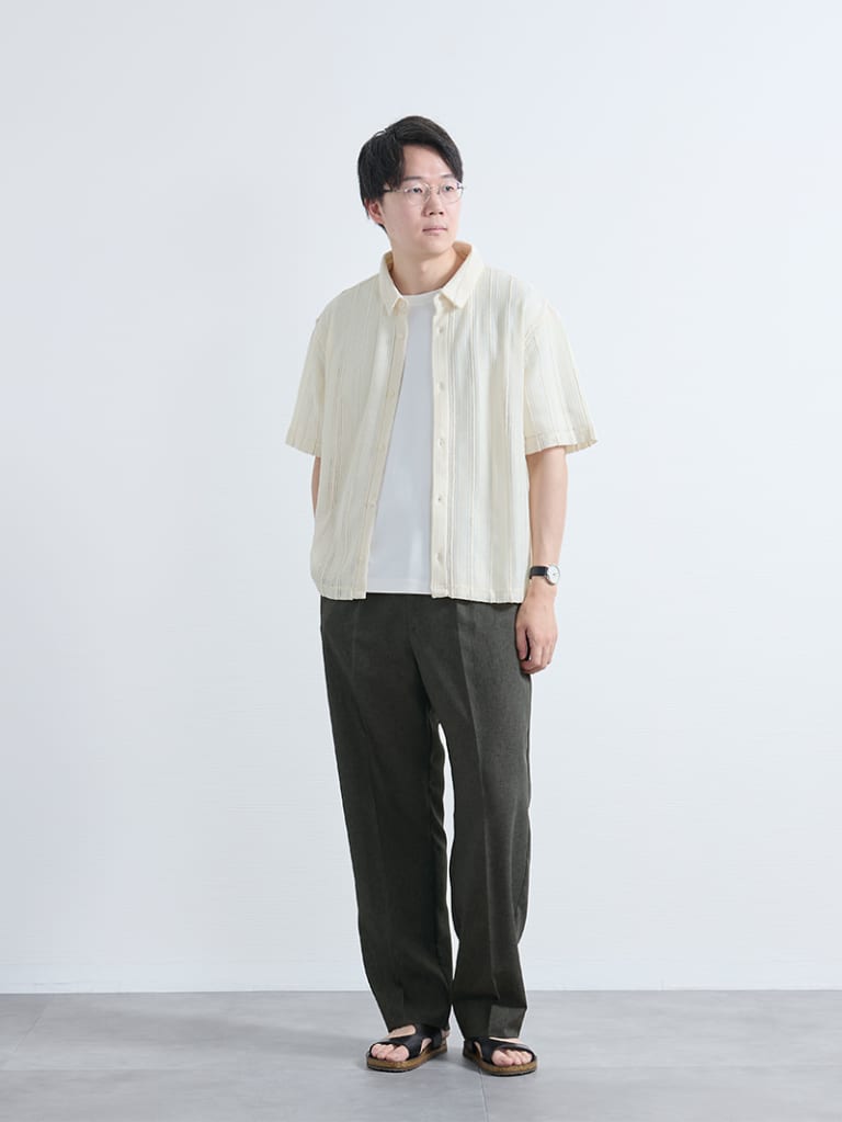 軽やかレイヤード休日服