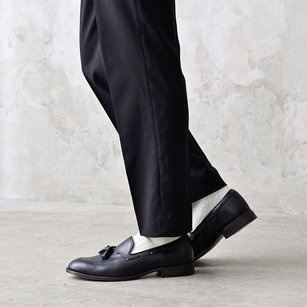 太めリブが足元で存在感を発揮