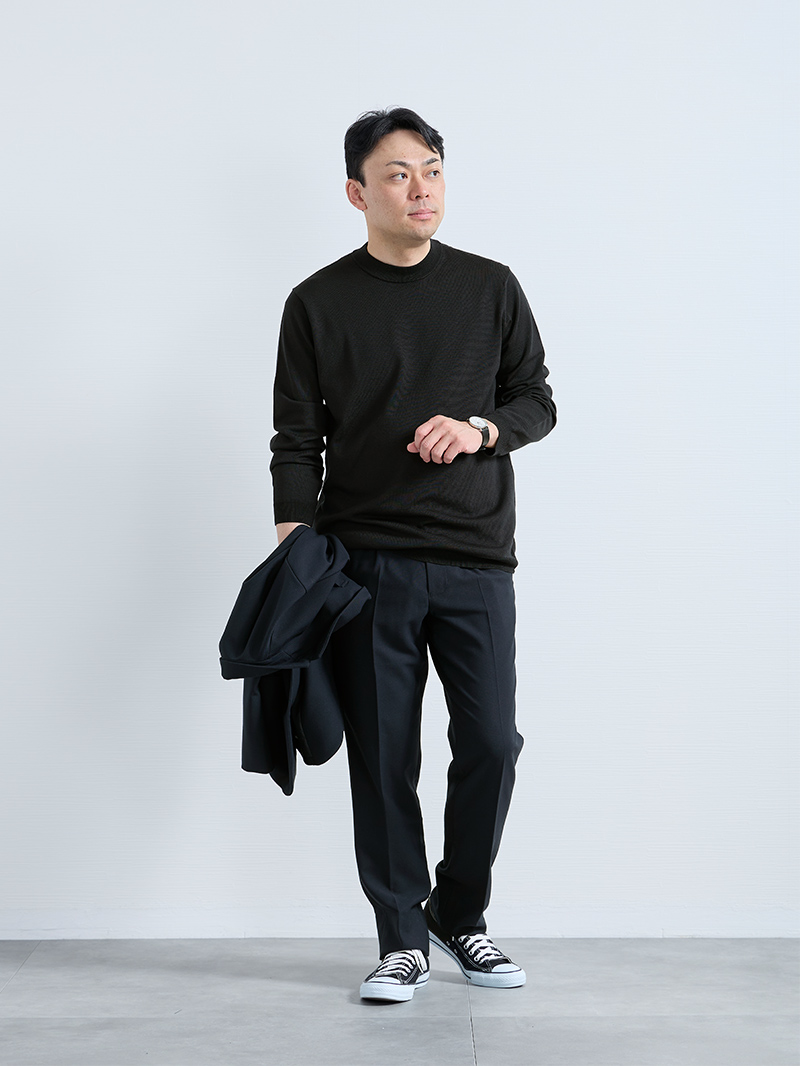 堅すぎない大人のオフィカジコーデ