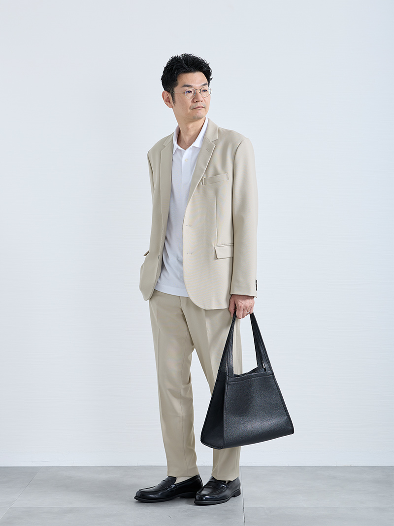 優しさ漂う大人のオフィカジコーデ