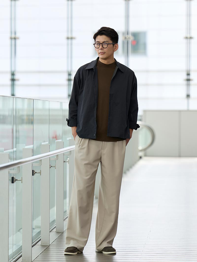 ベージュ×ブラウンでつくる休日スタイル