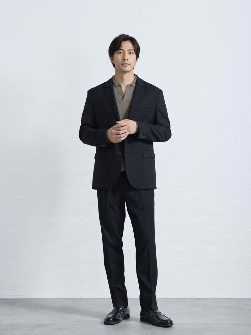 中間色で作る都会的なキレイめスタイル