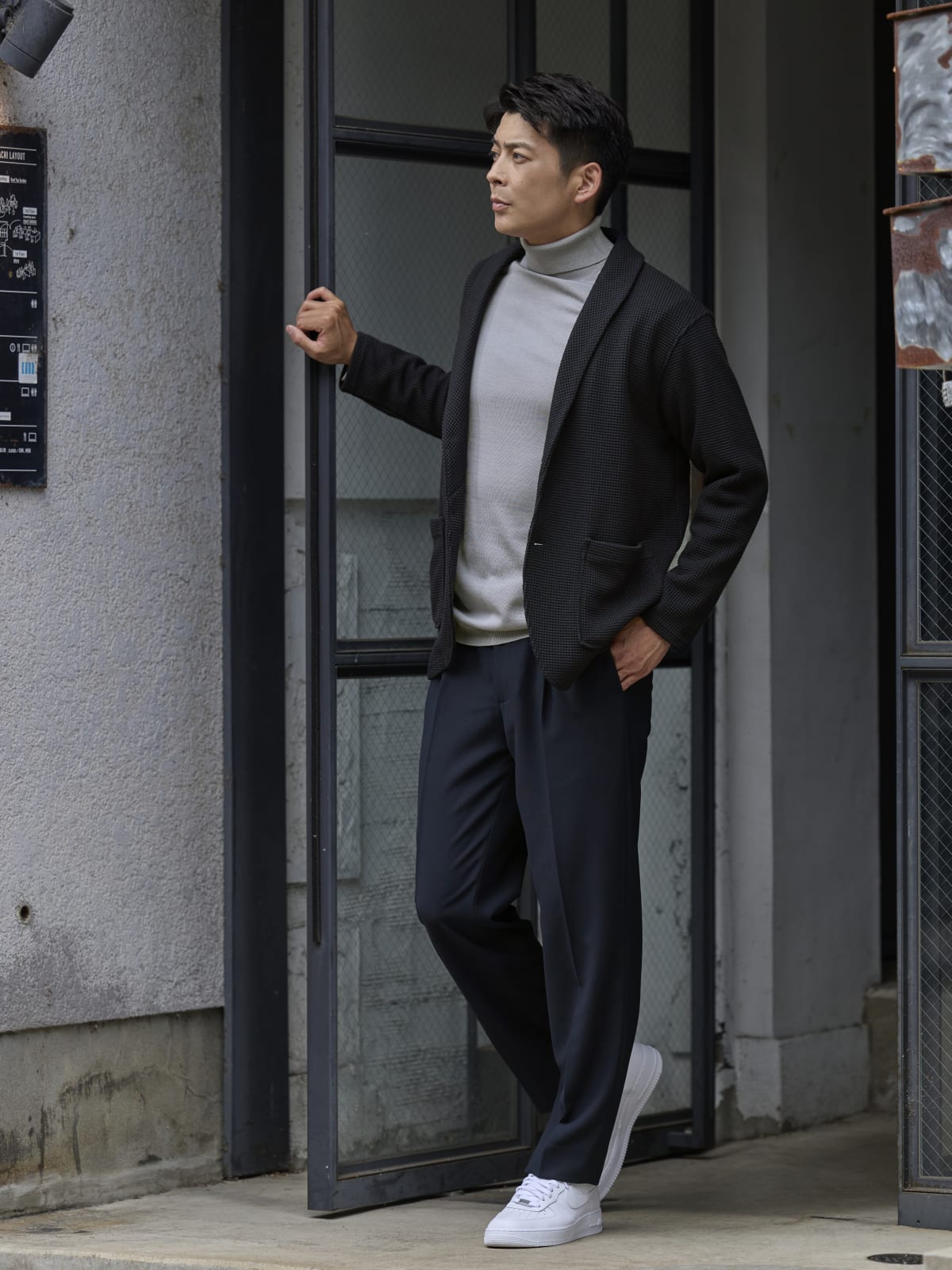 秋のメンズオフィスカジュアル