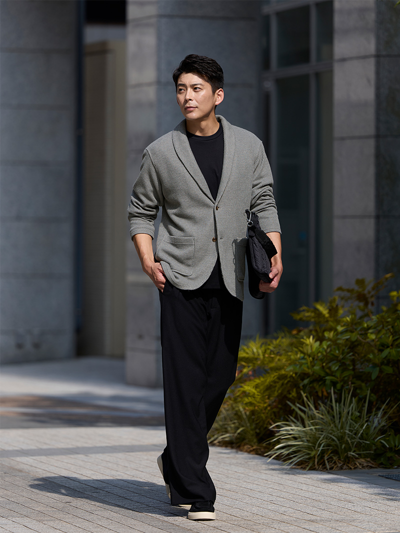 派手過ぎないシンプルな運動会パパコーデ