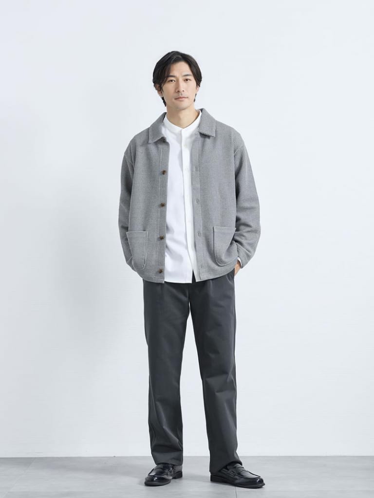 襟付きカーディガンで叶う大人の余裕
