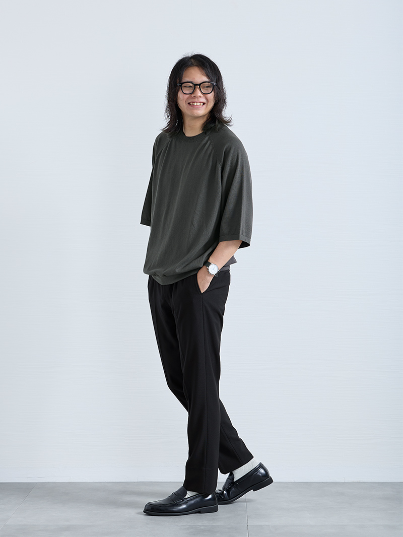 肩の力を抜いた休日コーデ