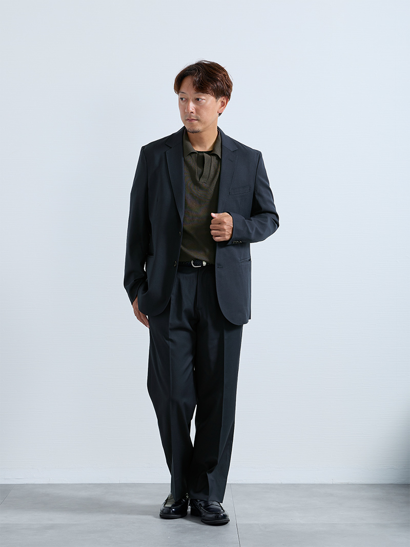 ニットポロでつくる大人のセットアップ