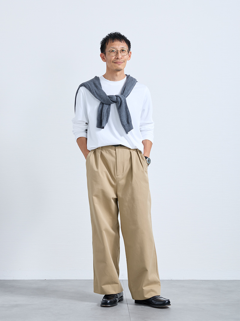 肩掛けニットで加える気軽なアクセント