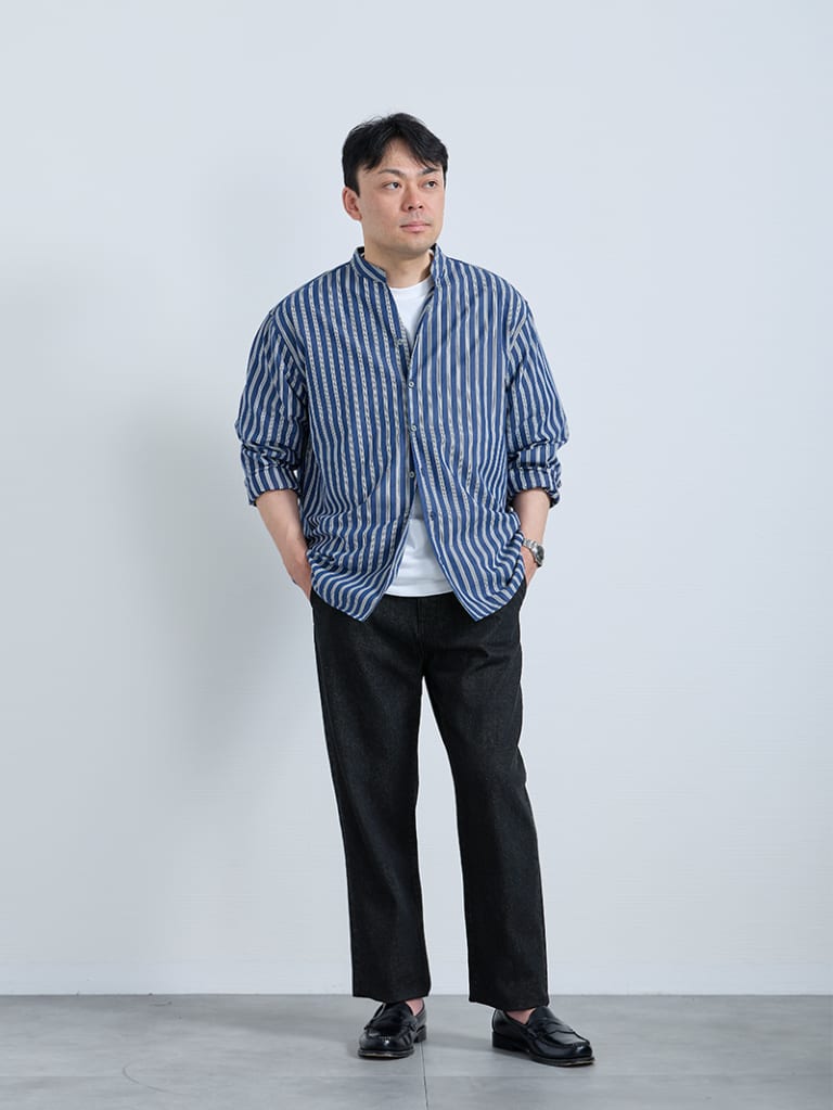 シャツ×デニムで作るリラックスコーデ