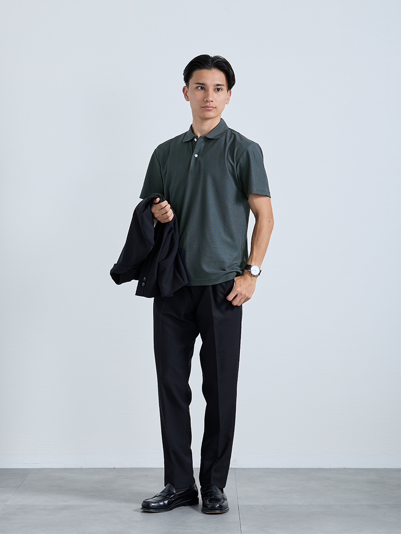 ダークカラーで作るオフィススタイル