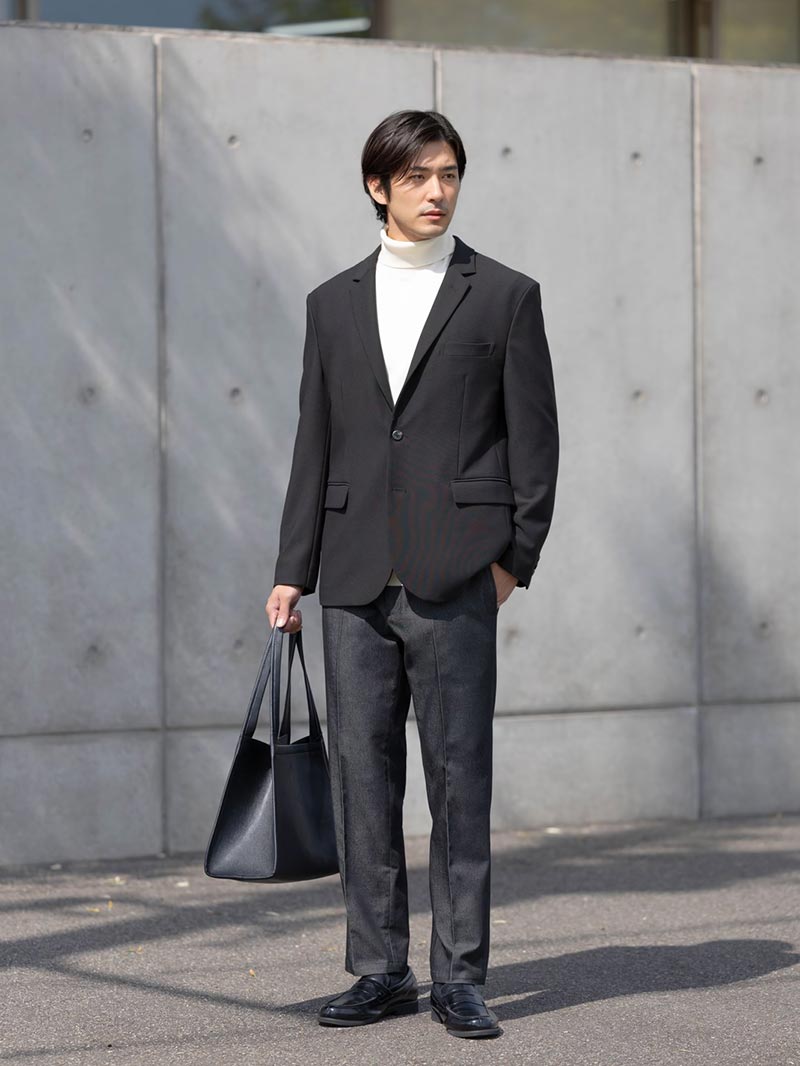 シルクニットで上品に格上げ