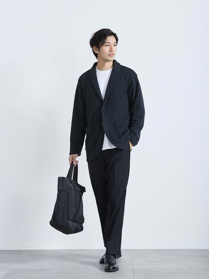 アイテムや色で魅せる秋のオフィカジ