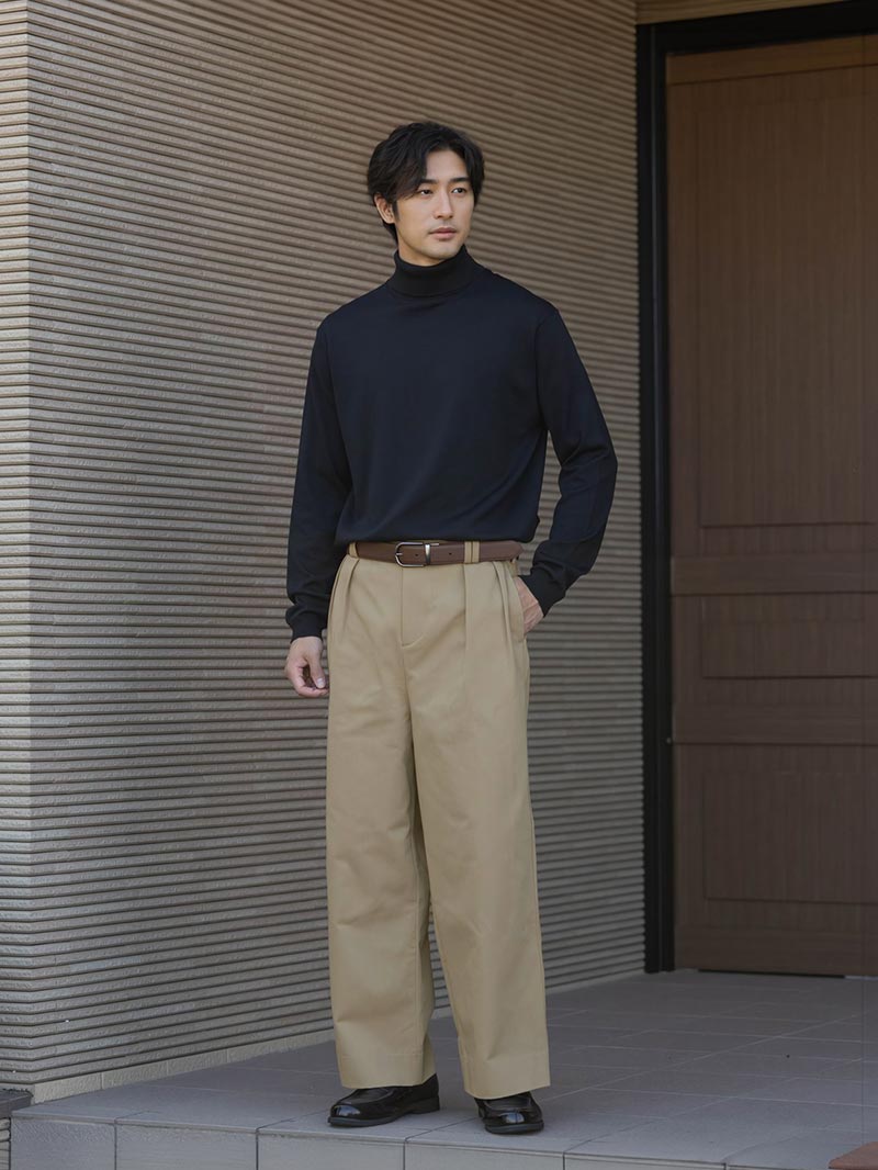 ブラウンベルトで品よく仕上げる秋コーデ