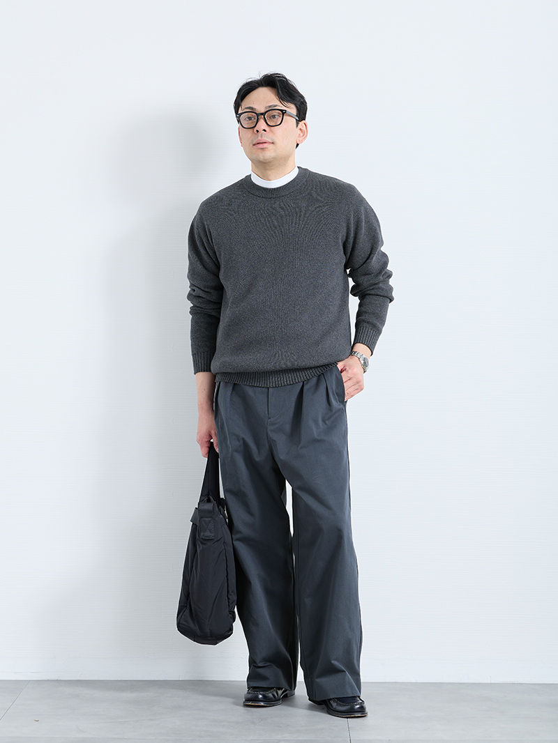 ゆったりシルエットには品が大切