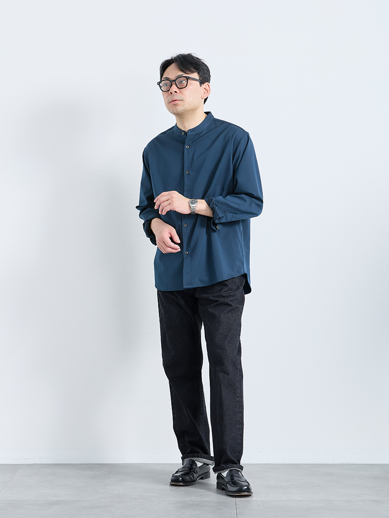 デイリーにも映える、艶シャツコーデ