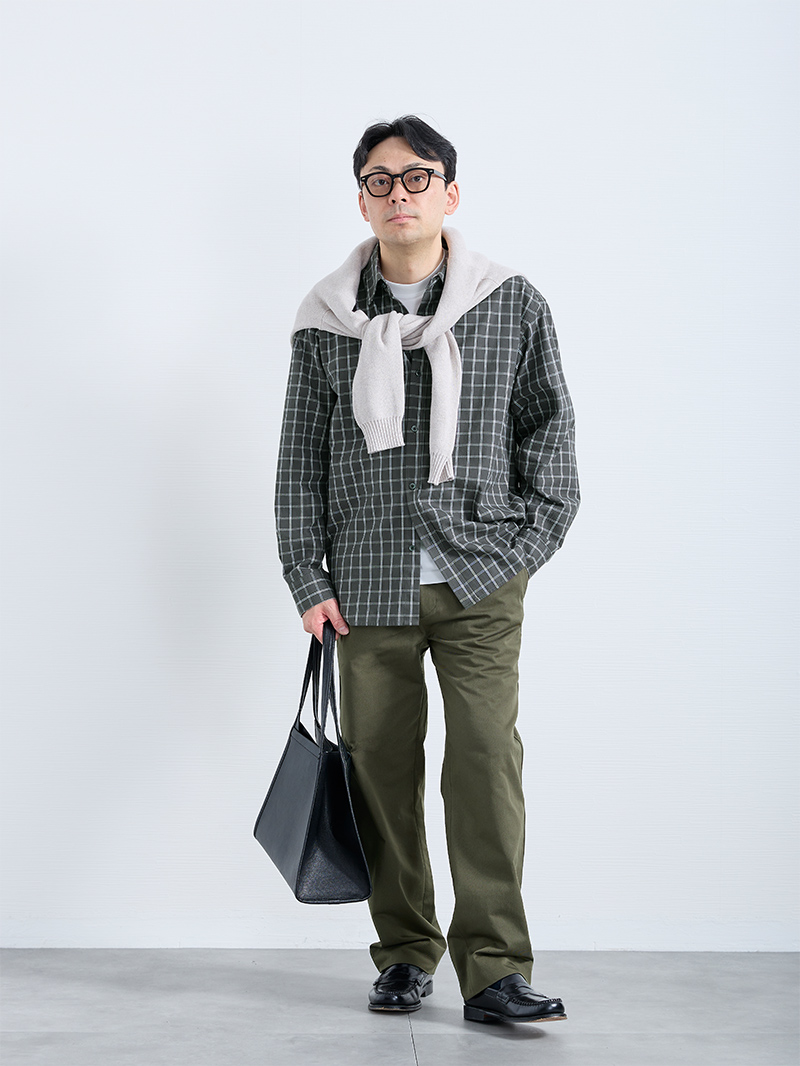 柔らかさのある大人のチェックスタイル