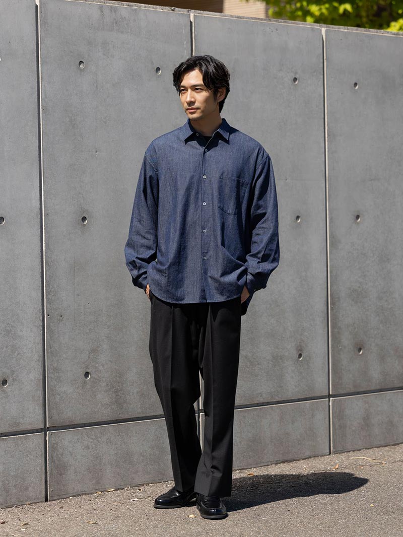 キレイめに着こなすデニムシャツコーデ