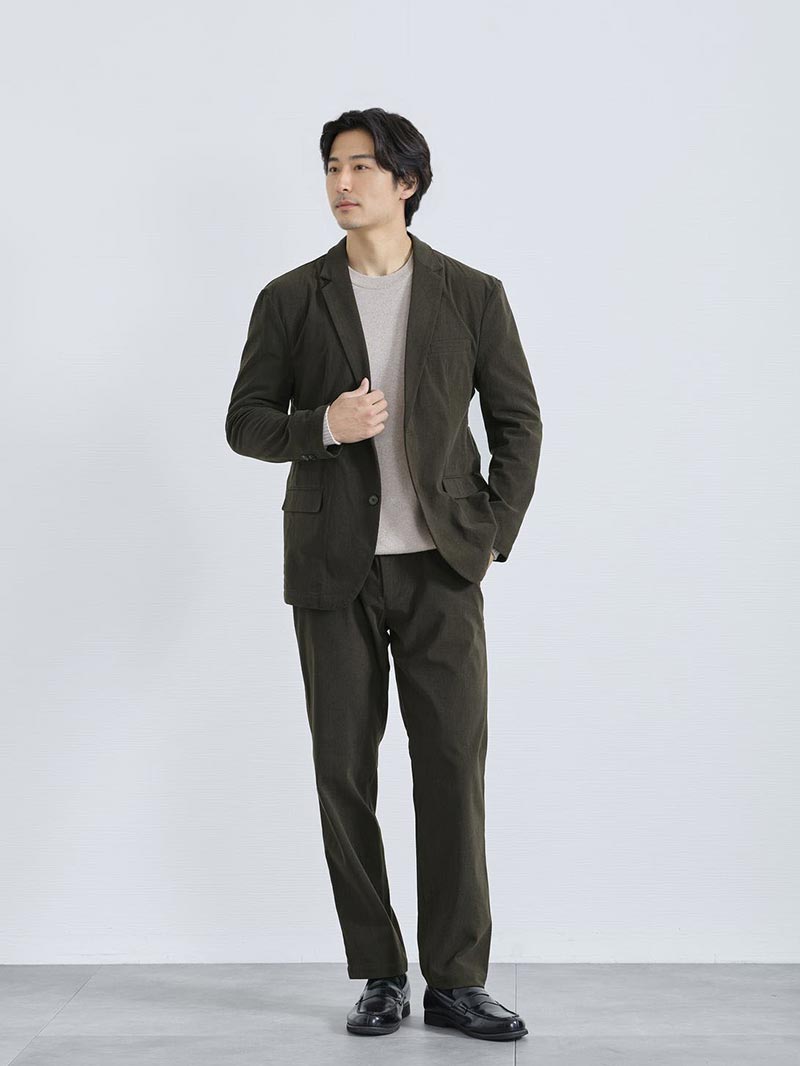 秋ならではのブラウンセットアップ