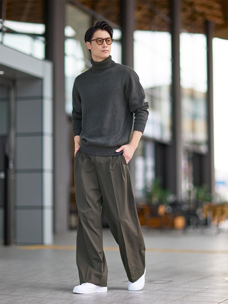 グレーに合う色を使ったメンズコーデ