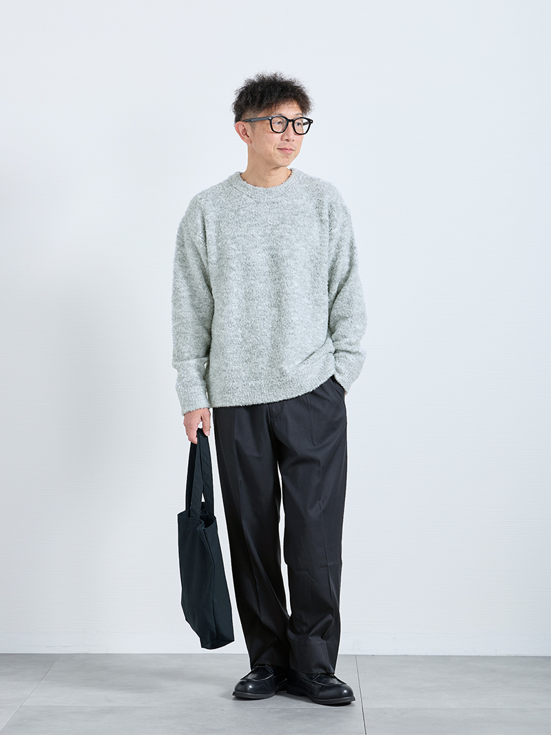 休日の外出は大人カジュアルがピッタリ