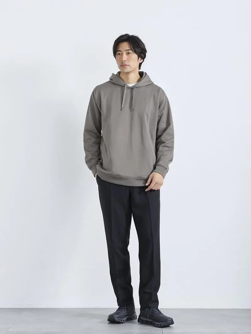 40代大人の男性に似合う！メンズパーカーのおしゃれな着こなし術