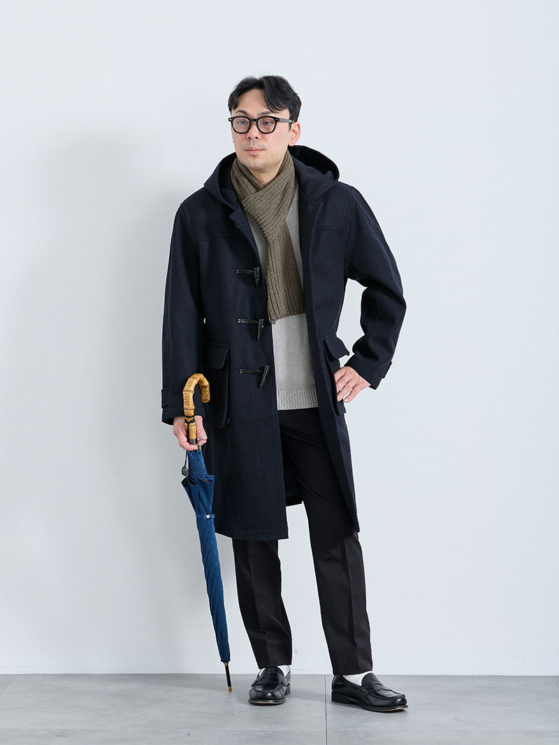 ダッフルコートでつくる上品通勤コーデ