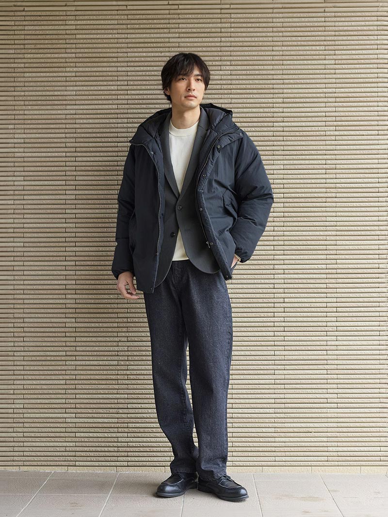 防寒性・保温性の高い冬アウターを着用した服装