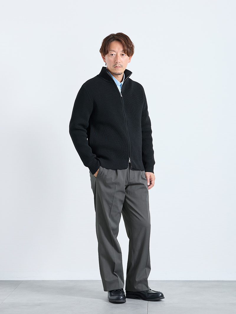 寒さ対策もスマートに。冬のオフィスコーデ