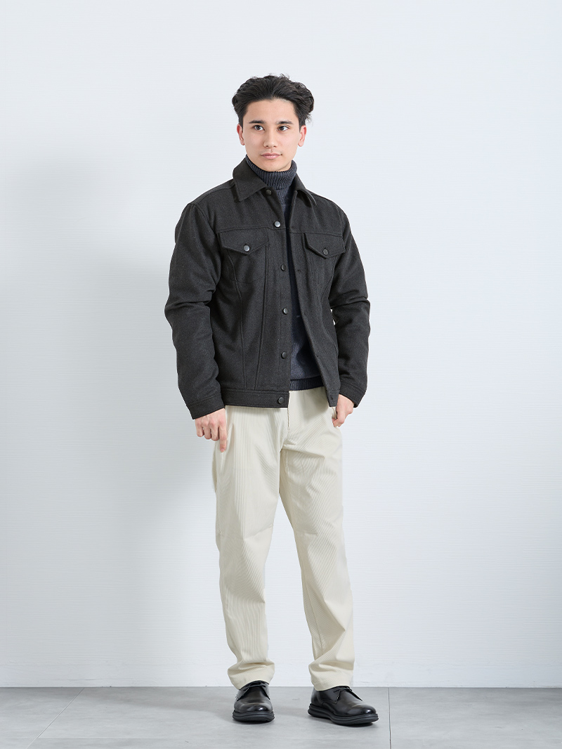 素材感を活かした大人カジュアル