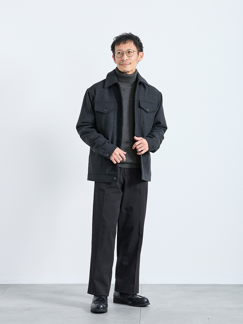 低身長でもまとまるミニマルワークスタイル