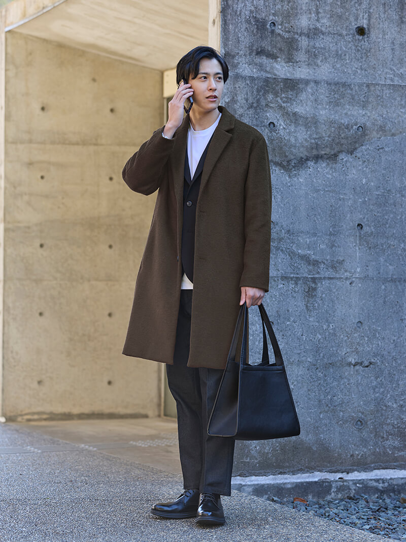 ブラックのキルティングジャケットとスラックスのコーデ - AUEN