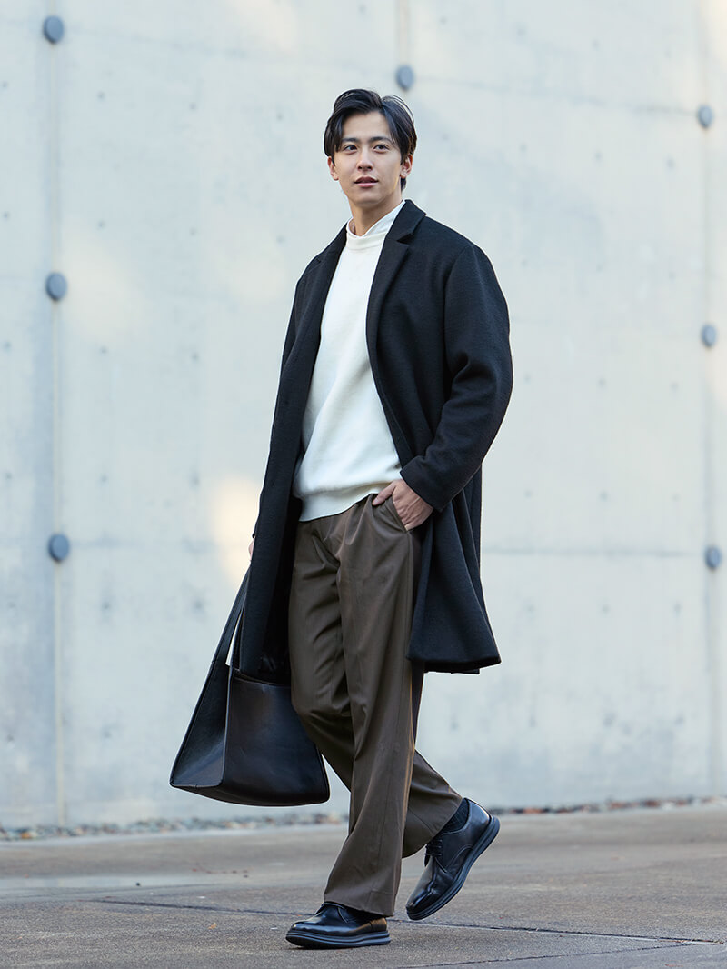 爽やか仕上げのオフィカジスタイル