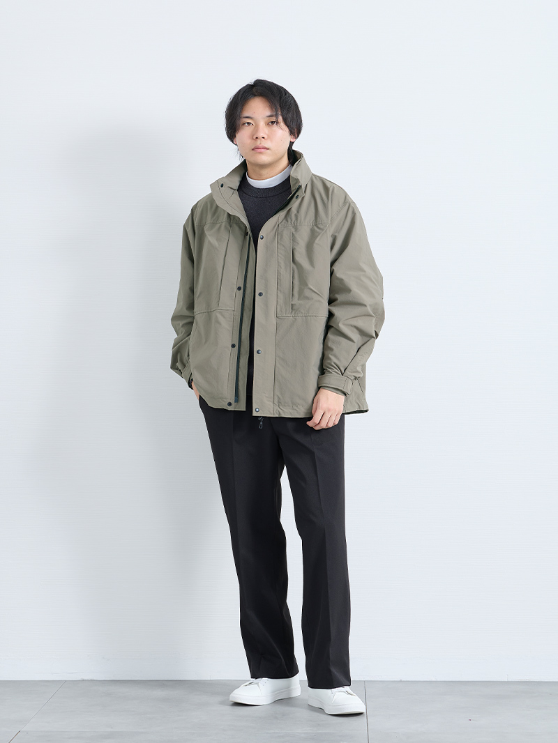 カジュアルアウターを品よく着こなす