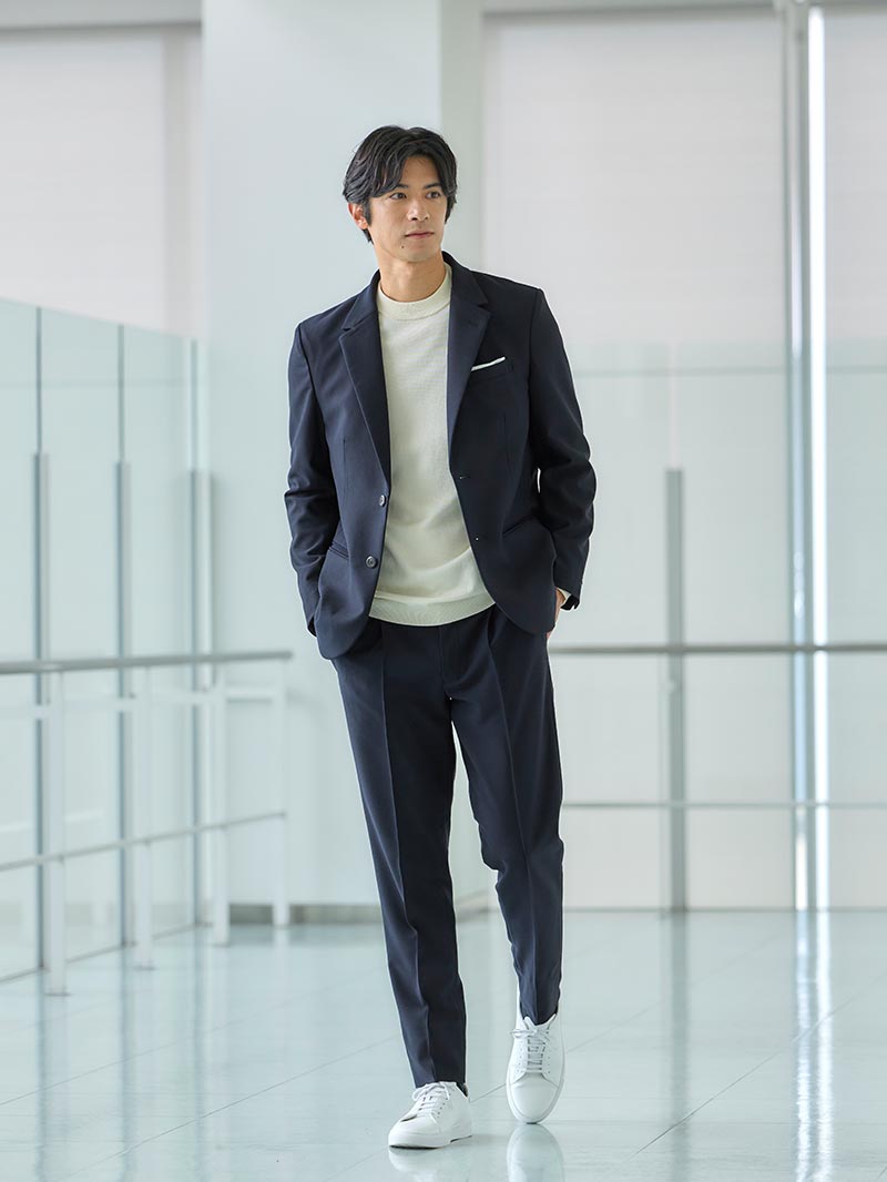 メンズの黒パンツキレカジコーデ