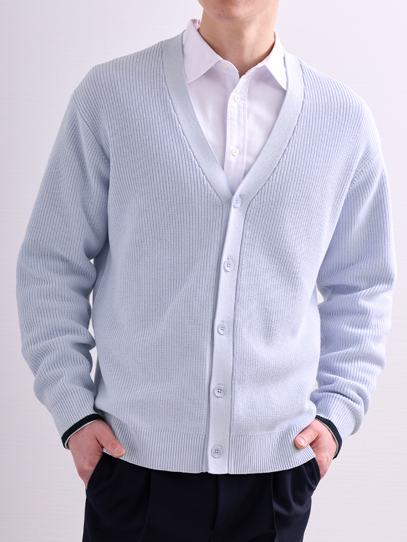 シンプルなデザイン・無地のメンズカーディガン
