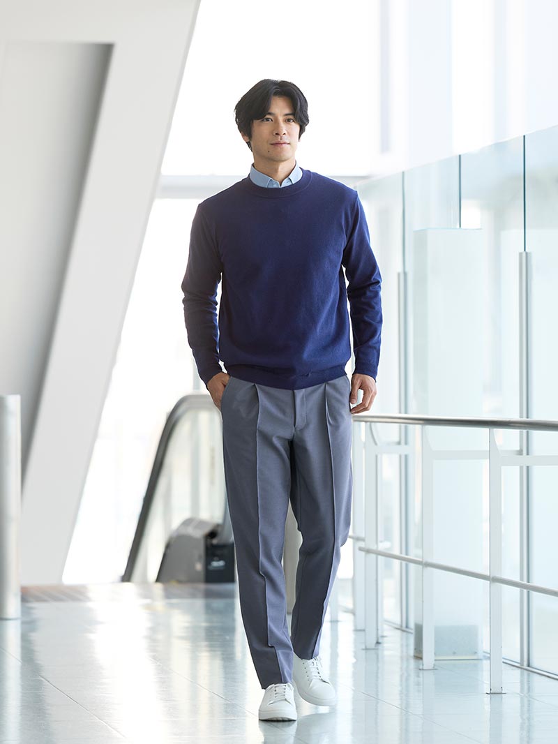 深みを纏う、知的なミニマリズム