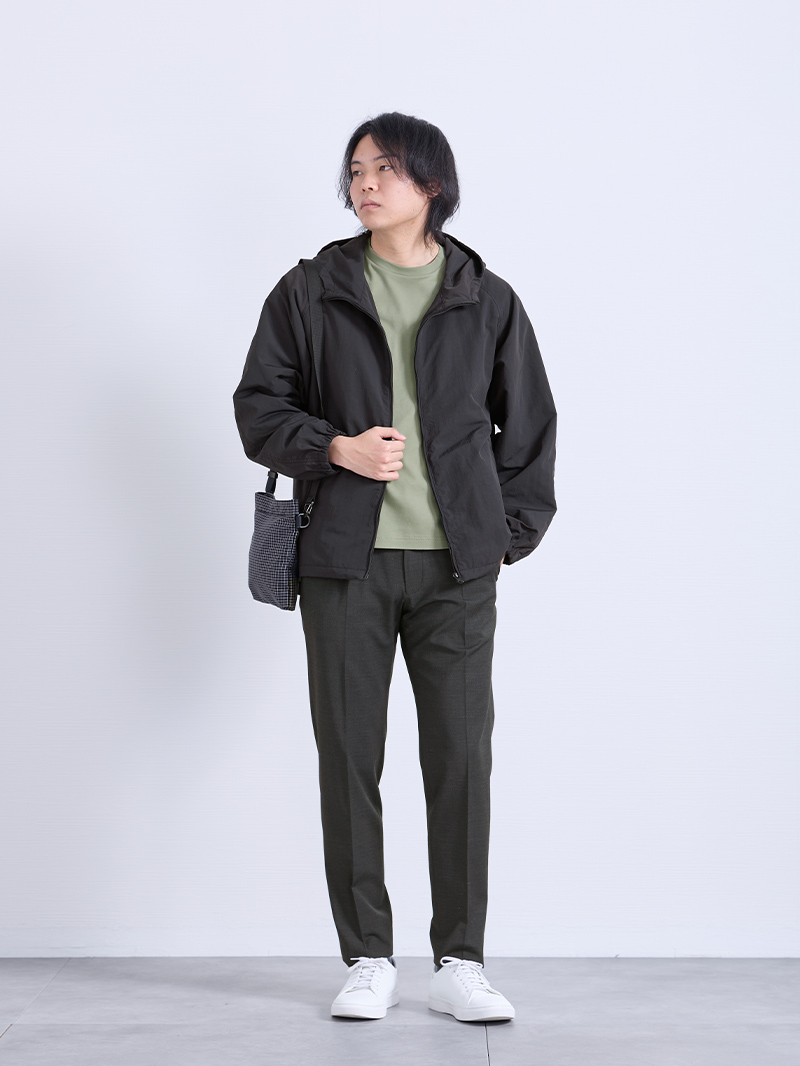 街歩きに映える軽快コーデ