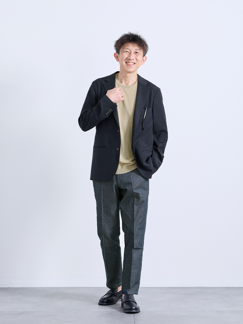 やわらかく整う、大人のジャケットスタイル