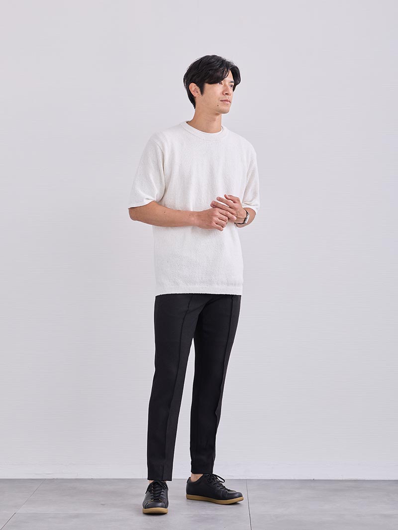 スマートな大人のモノトーンコーデ