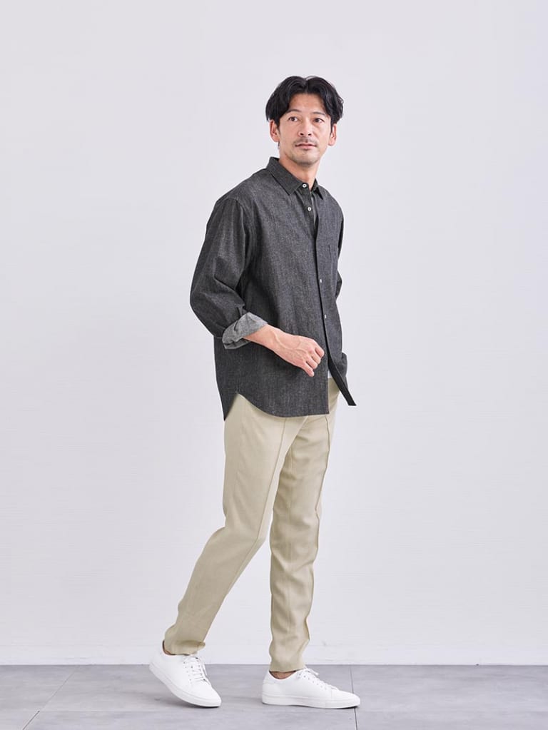 落ち着きと抜け感が香る大人スタイル