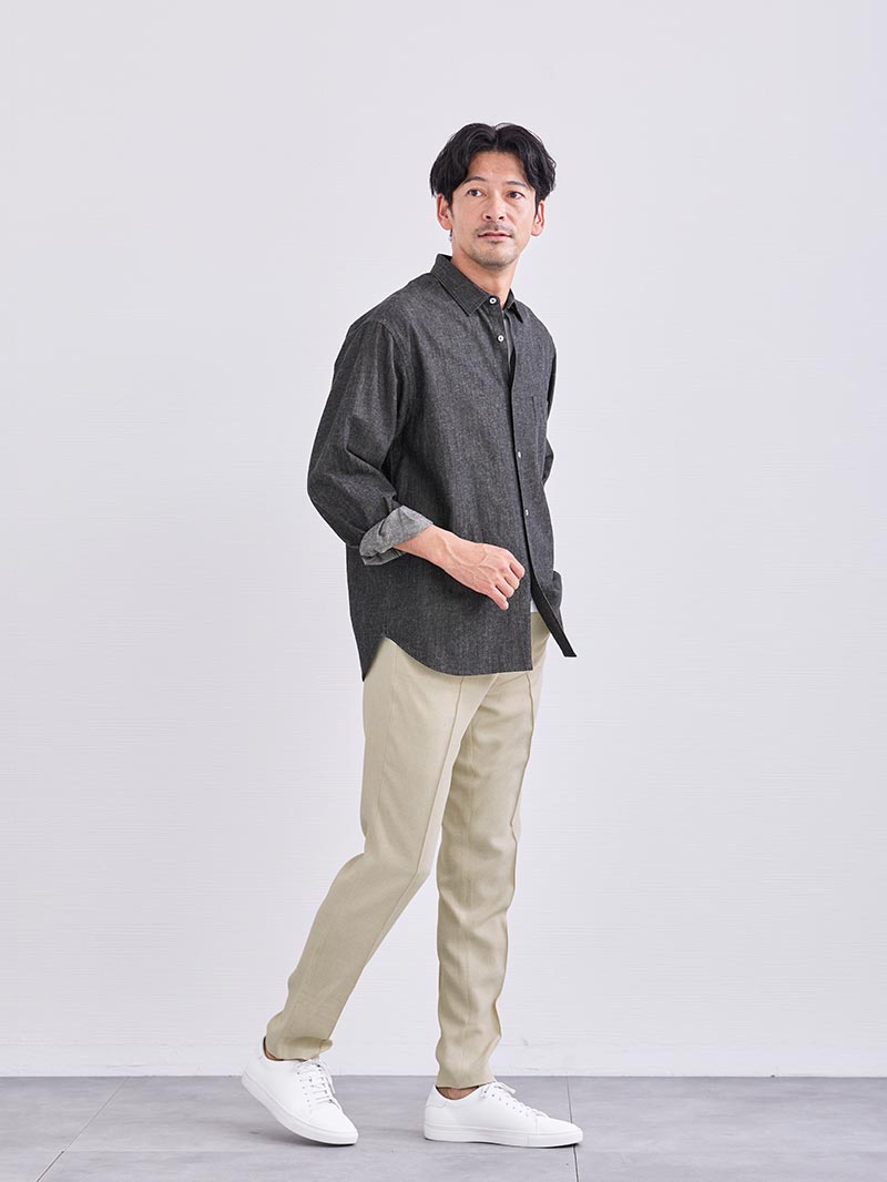 落ち着きと抜け感が香る大人スタイル