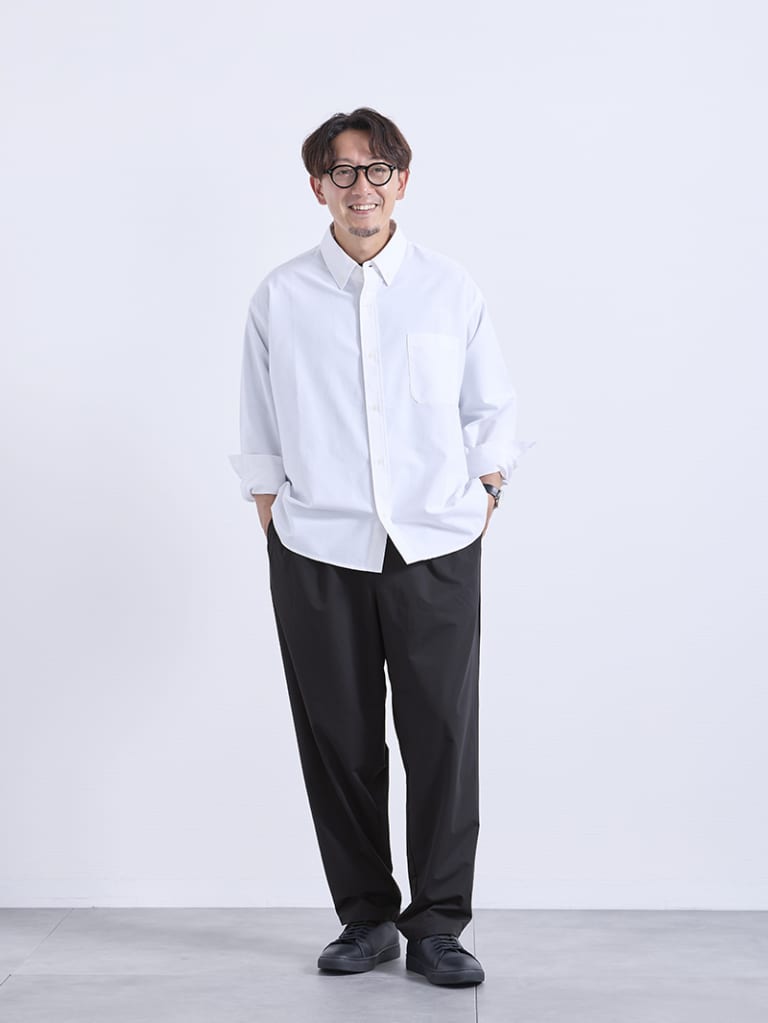 白シャツ主役でつくる洗練スタイル